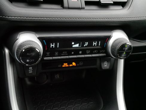 Certified 2024 Toyota RAV4 XLE w/ Convenience Package AWD/4WD image 23
