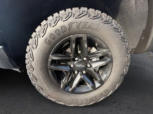 Used 2026 Chevrolet Silverado 1500 Custom Trail Boss AWD/4WD image 9