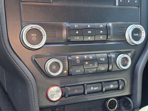 Used 2019 Ford Mustang GT image 18