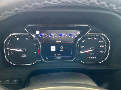 Used 2023 GMC Sierra 2500 Denali w/ Denali Ultimate Package AWD/4WD image 10