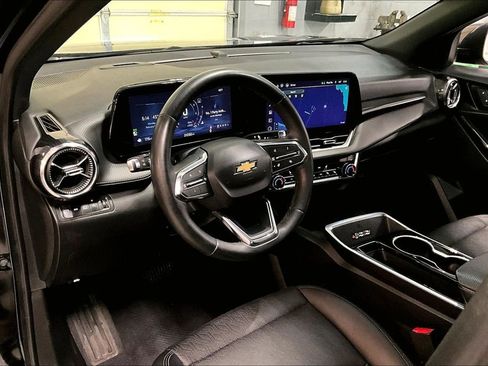 Used 2025 Chevrolet Equinox LT w/ Convenience Package II image 14