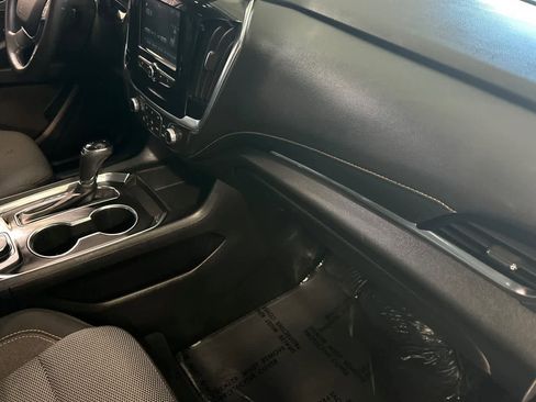 Used 2018 Chevrolet Traverse LS FWD image 20