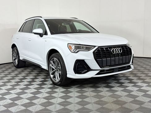 Certified 2025 Audi Q3 2.0T Premium w/ Convenience Package AWD/4WD image 7