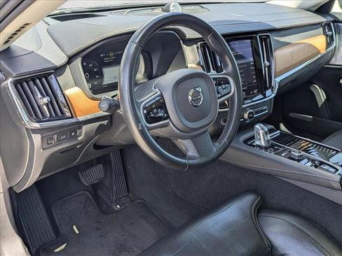 Used 2018 Volvo S90 T8 Inscription w/ Convenience Package AWD/4WD image 10