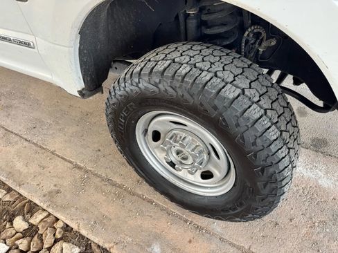 Used 2022 Ford F350 XL w/ Power Equipment Group image 26