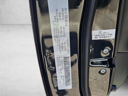 Used 2018 Dodge Charger R/T image 22