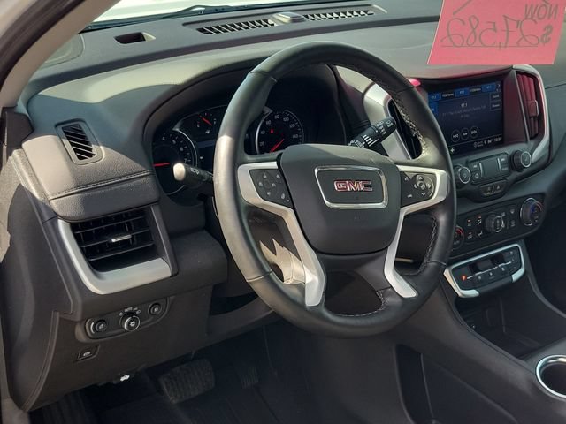 Used 2024 GMC Terrain SLT AWD/4WD image 12