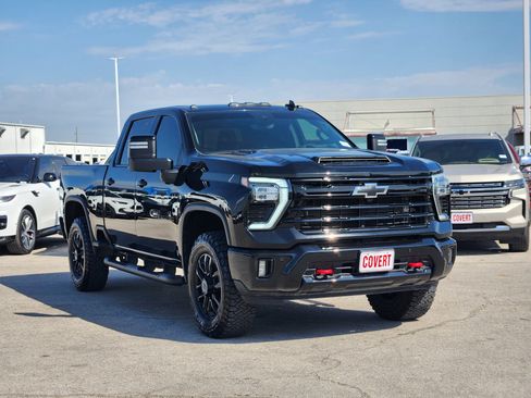 Used 2025 Chevrolet Silverado 2500 LTZ w/ Trail Boss Package AWD/4WD image 3