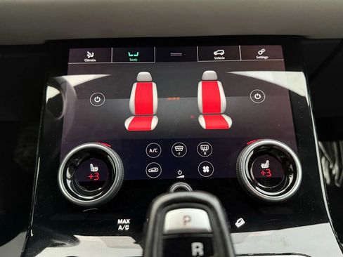 Used 2020 Land Rover Range Rover Evoque SE image 42