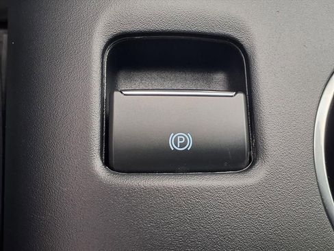 Used 2024 Ford Mustang Coupe image 5