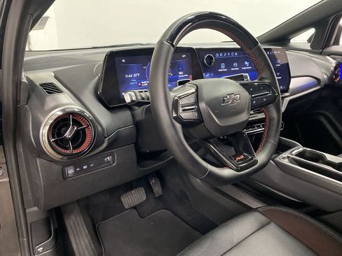 Used 2024 Chevrolet Equinox EV RS image 2