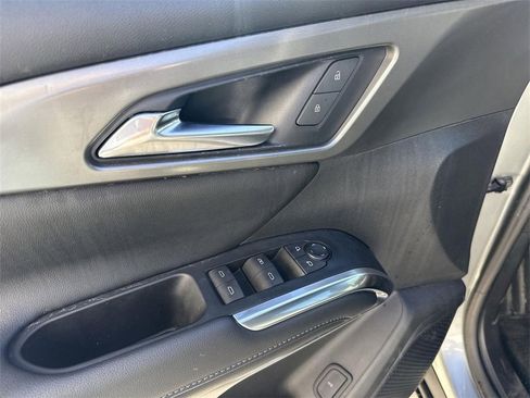 Used 2024 Chevrolet Traverse LT image 21