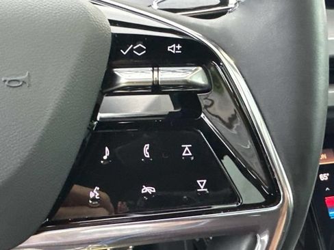 New 2026 Cadillac Vistiq Luxury w/ LPO, Floor Liner Package AWD/4WD image 29