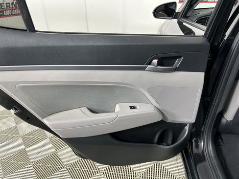 Used 2018 Hyundai Elantra Value Edition FWD image 16