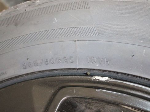 Used 2019 Jeep Grand Cherokee Laredo image 46