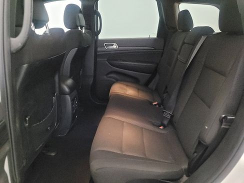 Used 2020 Jeep Grand Cherokee Laredo AWD/4WD image 18