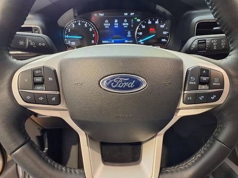 Used 2024 Ford Explorer XLT w/ Equipment Group 202A image 12