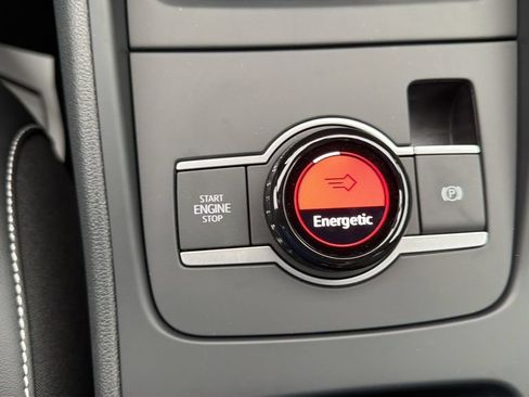 New 2026 Volkswagen Tiguan SE R-Line FWD image 27