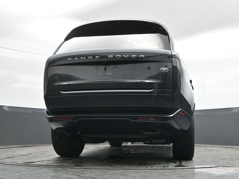 Used 2023 Land Rover Range Rover Long Wheelbase Autobiography AWD/4WD image 40