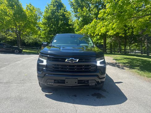 Used 2024 Chevrolet Silverado 1500 RST w/ Dark Appearance Package AWD/4WD image 9