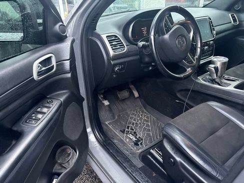 Used 2021 Jeep Grand Cherokee Laredo X AWD/4WD image 6