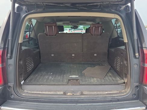 Used 2017 Chevrolet Suburban Premier AWD/4WD image 19