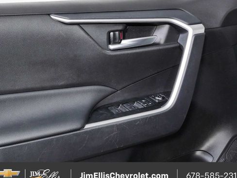 Used 2025 Toyota RAV4 XLE FWD image 6