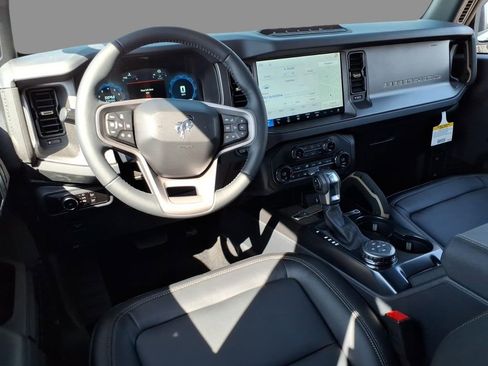 New 2026 Ford Bronco Badlands image 6