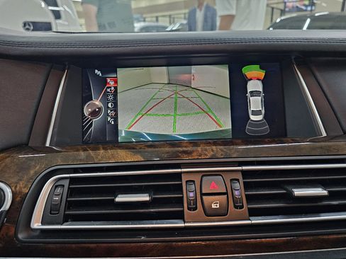 Used 2014 BMW 750Li image 34