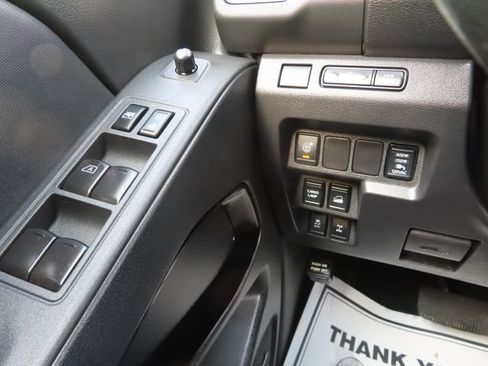 Used 2022 Nissan Frontier PRO-4X AWD/4WD image 32