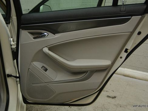 Used 2010 Cadillac CTS Wagon image 10