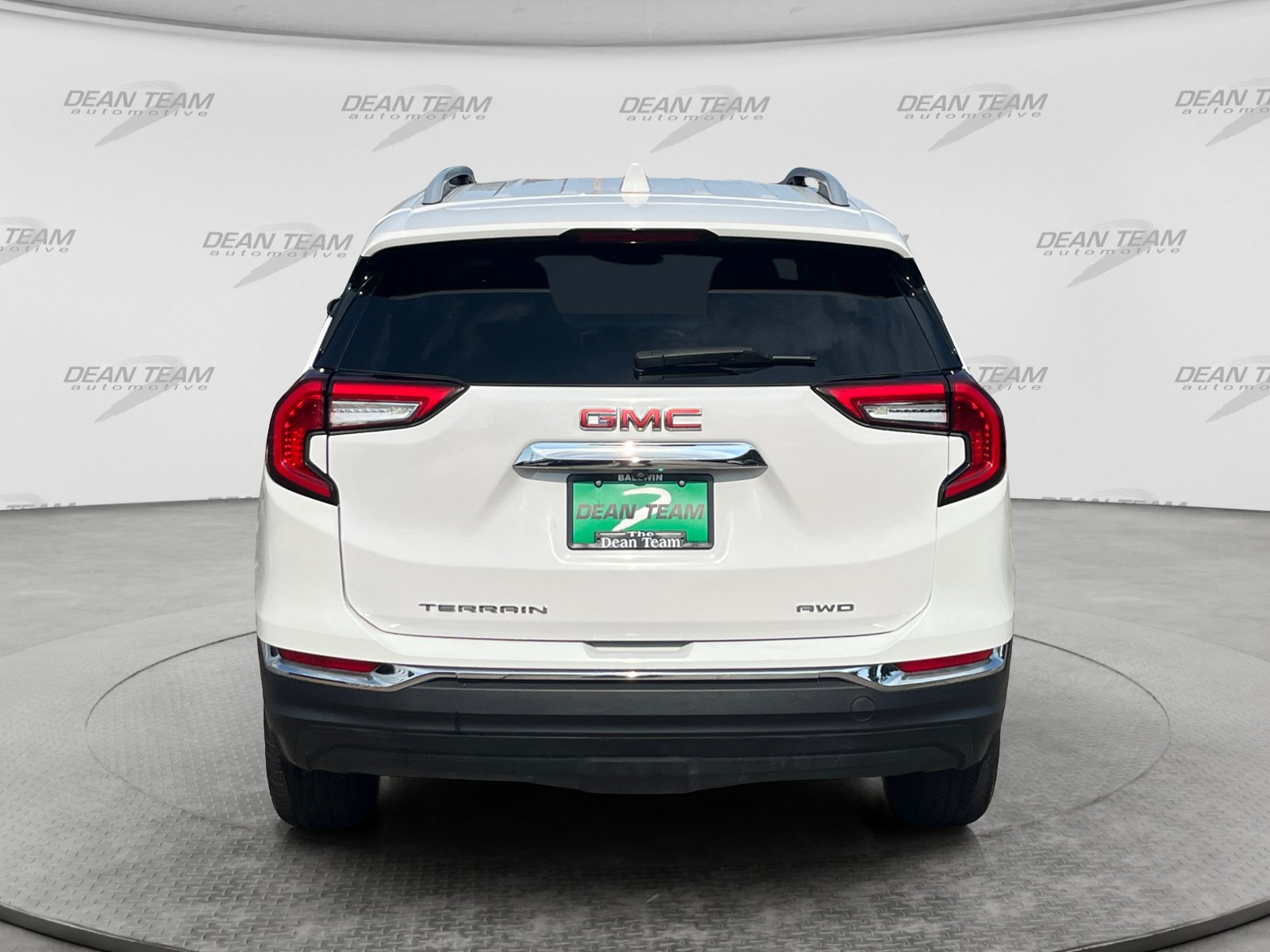 Used 2024 GMC Terrain SLT AWD/4WD image 6