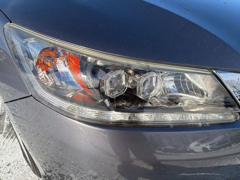 Used 2015 Honda Accord Touring image 9