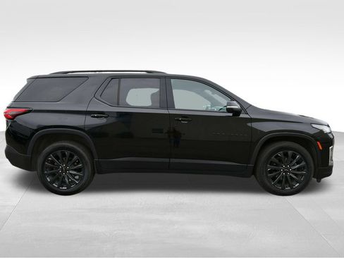 Used 2023 Chevrolet Traverse RS AWD/4WD image 9