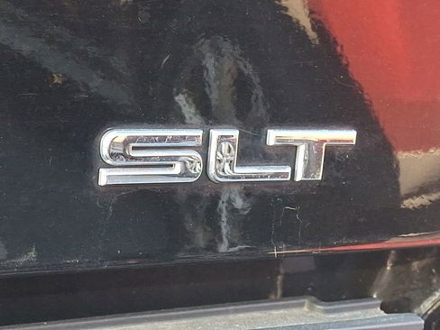 Used 2018 GMC Sierra 1500 SLT AWD/4WD image 10