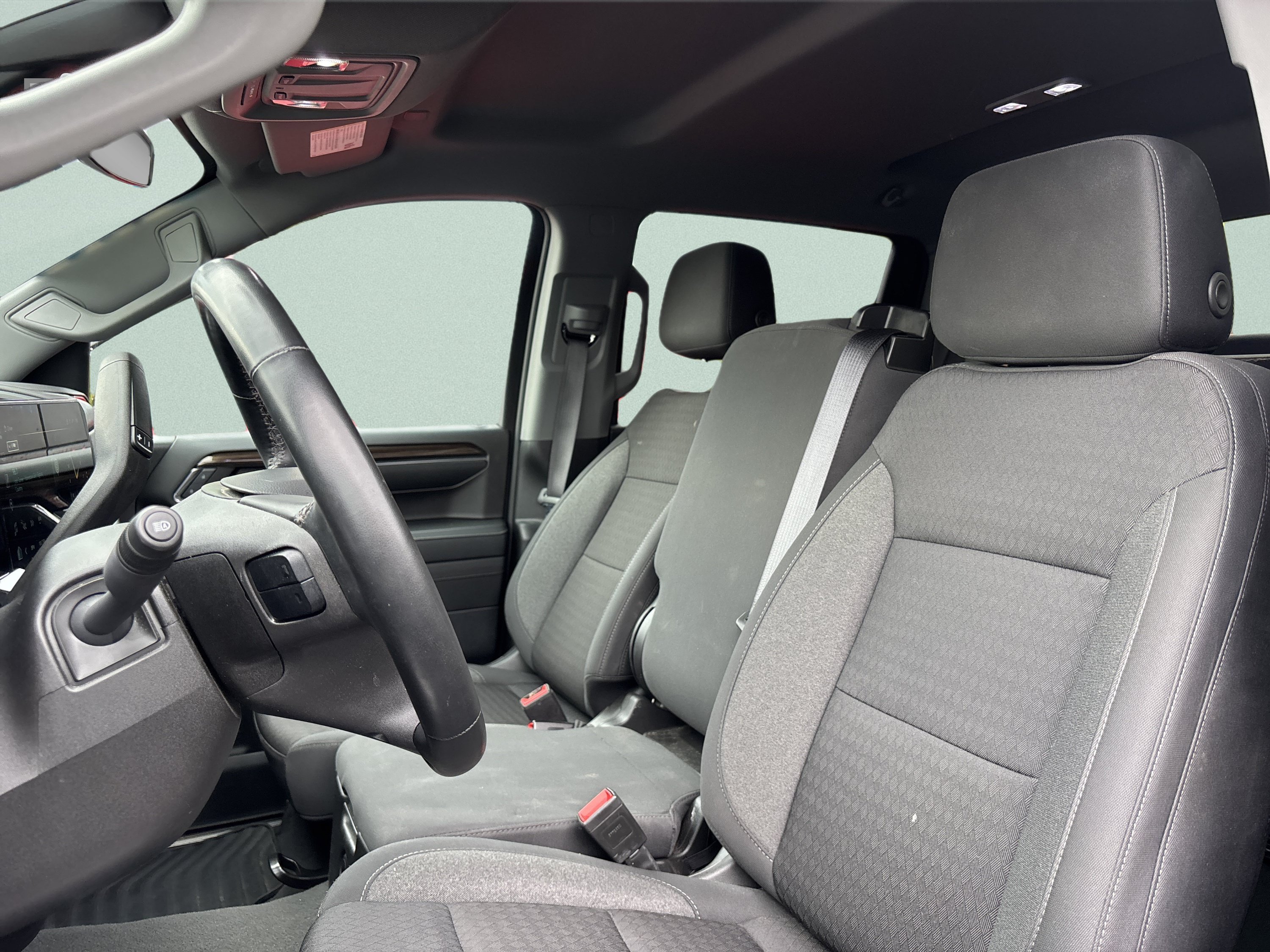 Used 2024 Chevrolet Silverado 1500 LT AWD/4WD image 13