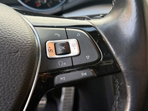 Used 2018 Volkswagen Passat 3.6 SEL Premium image 23