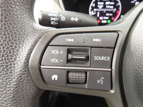 Used 2025 Honda HR-V LX image 22