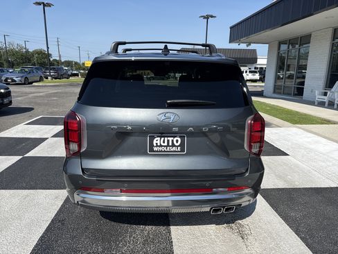 Used 2024 Hyundai Palisade Calligraphy FWD image 5