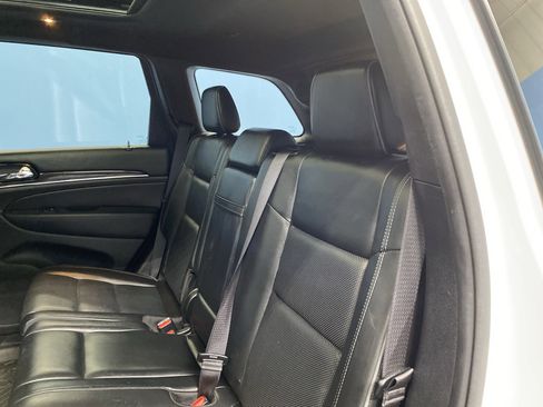 Certified 2020 Jeep Grand Cherokee Overland image 27