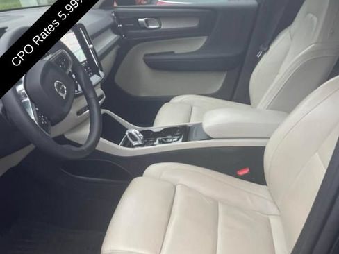 Used 2024 Volvo XC40 B5 Plus w/ Protection Package Premier AWD/4WD image 3