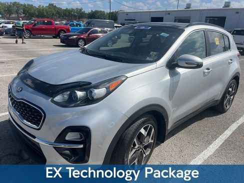 Used 2022 Kia Sportage EX w/ EX Technology Package image 2