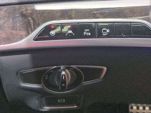 Used 2017 Mercedes-Benz S 550 4MATIC Sedan image 28