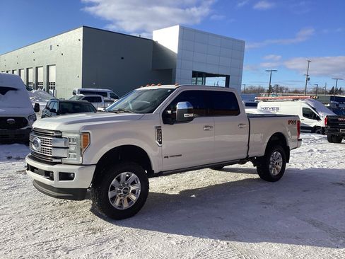 Used 2017 Ford F250 Platinum w/ Platinum Ultimate Package image 5
