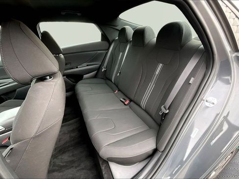 Used 2025 Hyundai Elantra Sport image 26
