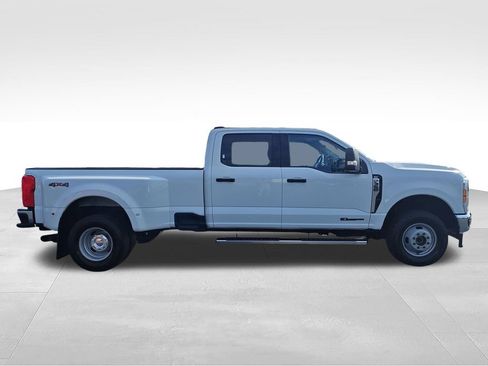 Used 2024 Ford F350 XLT AWD/4WD image 6