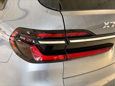 Used 2023 BMW X7 M60i w/ Executive Package image 26