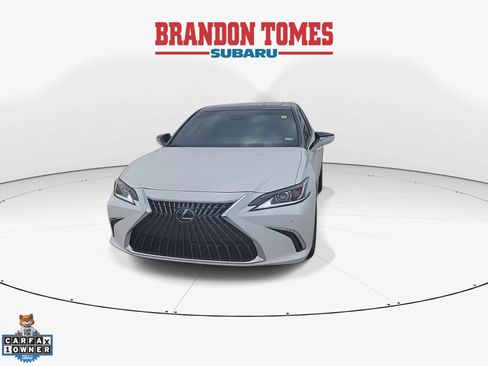 Used 2025 Lexus ES 300h w/ Technology Package FWD image 3
