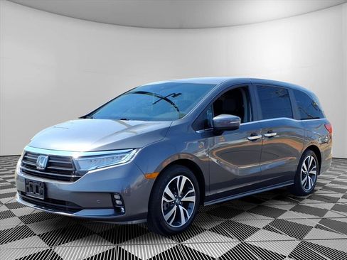Used 2023 Honda Odyssey Touring image 4