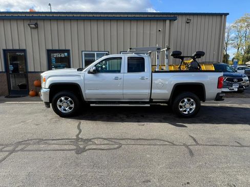 Used 2018 GMC Sierra 2500 SLT w/ Driver Alert Package image 4